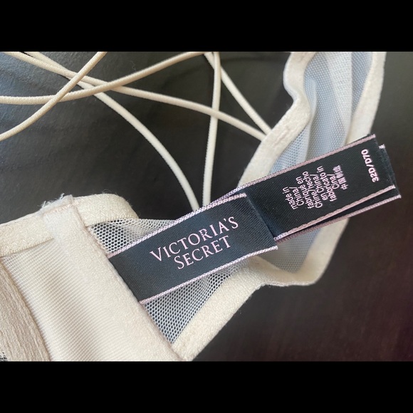 Victorias secret starburst unlined plunge bra 32 - Picture 4 of 6